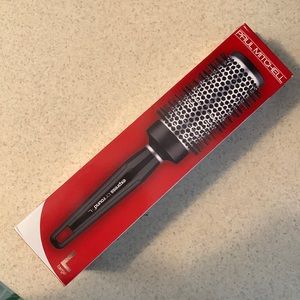 Paul Mitchell expressIon round brush. Large